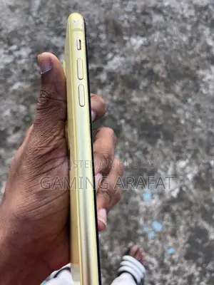 Apple iPhone 11 128 GB Yellow