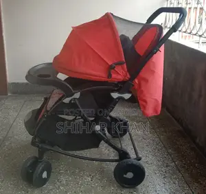 বেবি স্ট্রোলার