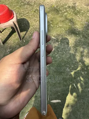 iQOO Z10 256 GB White