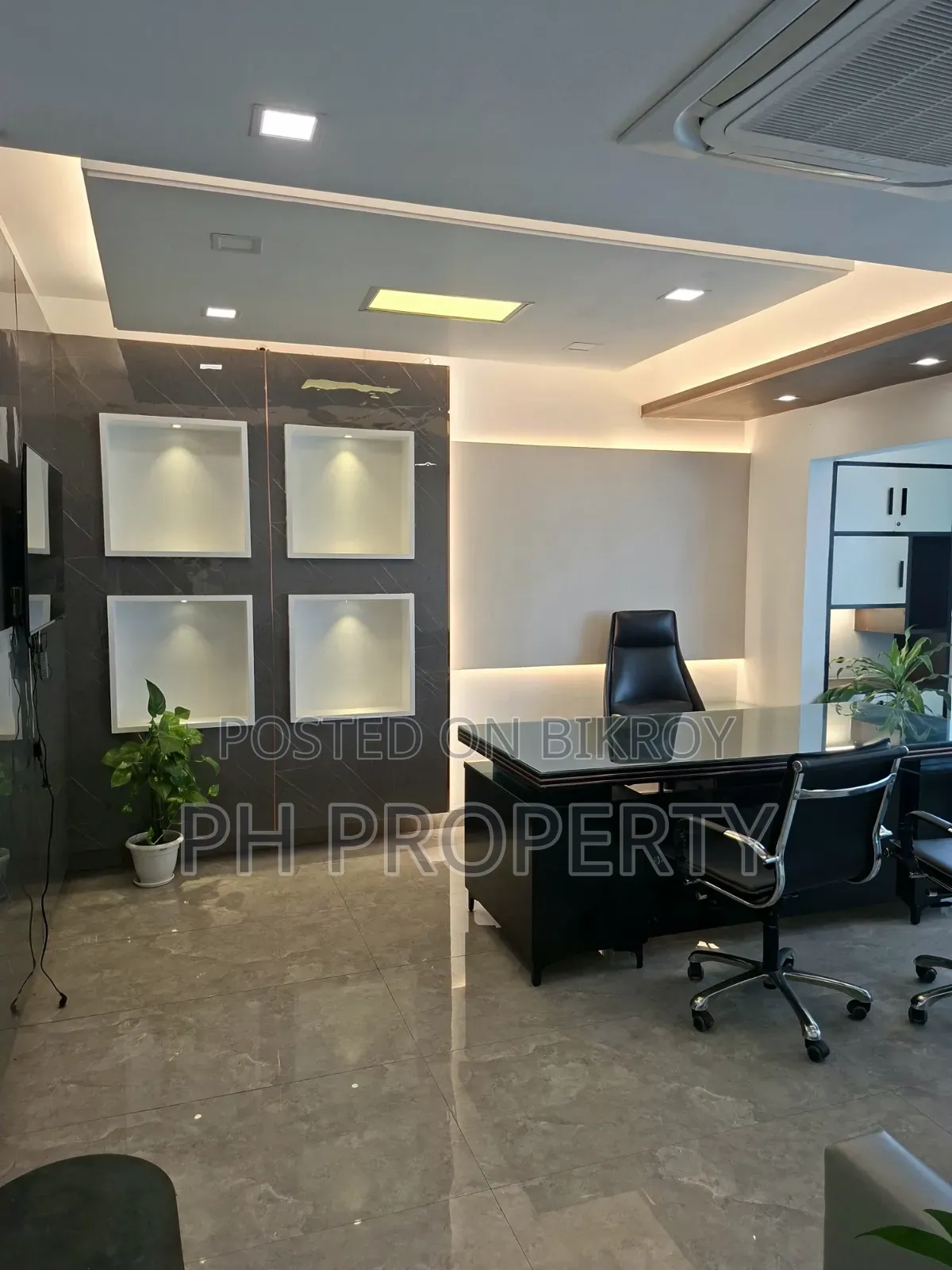 Furnished Commercial Office