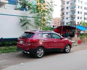 Hyundai Tucson 2011 Red