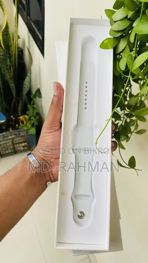 Apple Watch Series 3 (42mm Silver) Aluminum With White Sport Band GPS