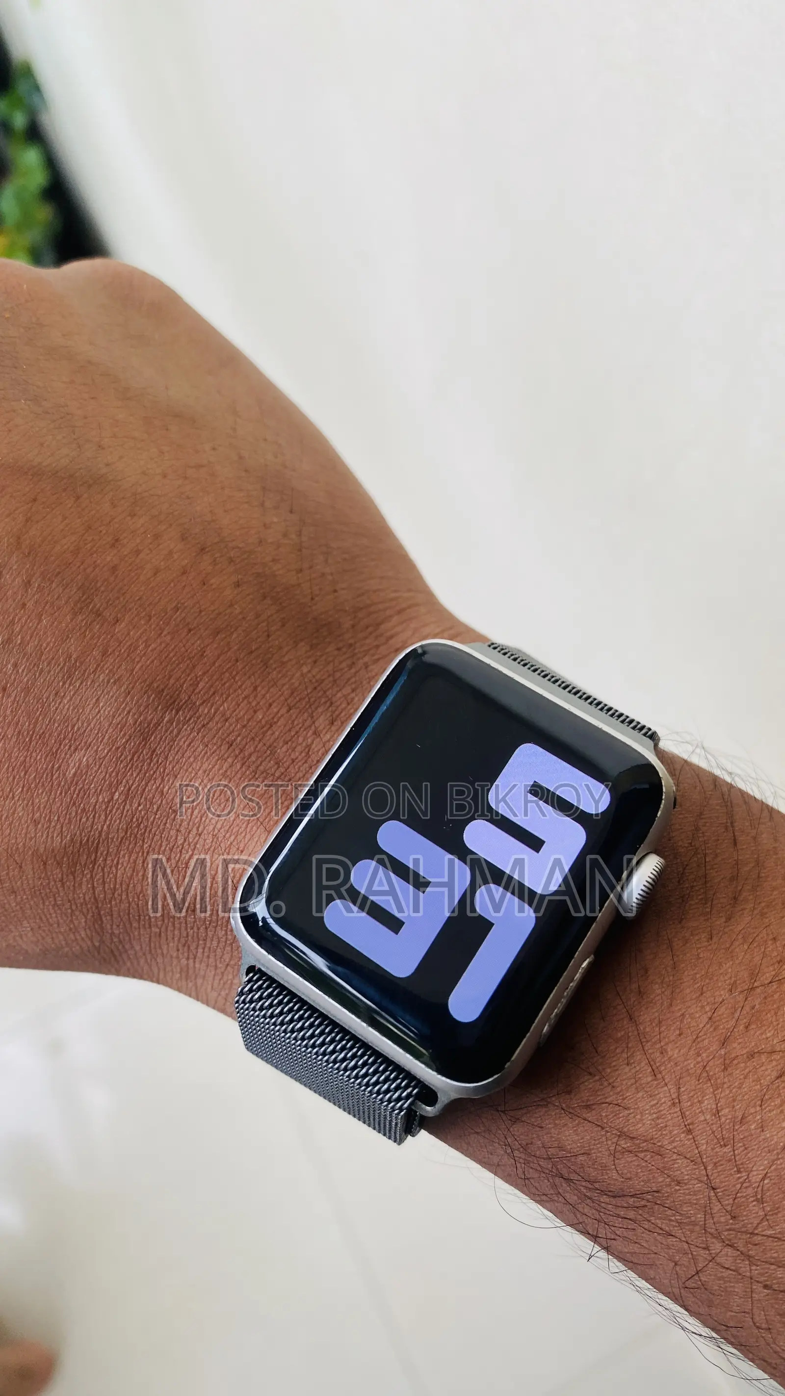 Apple Watch Series 3 (42mm Silver) Aluminum With White Sport Band GPS
