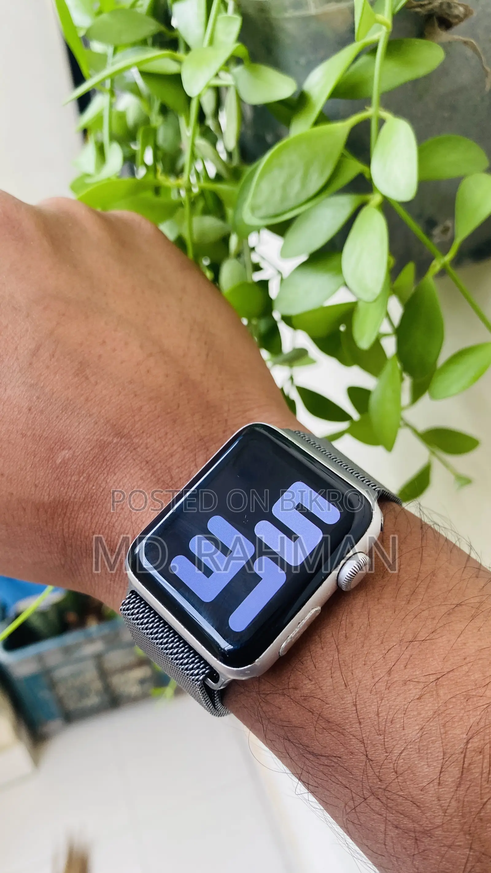 Apple Watch Series 3 (42mm Silver) Aluminum With White Sport Band GPS