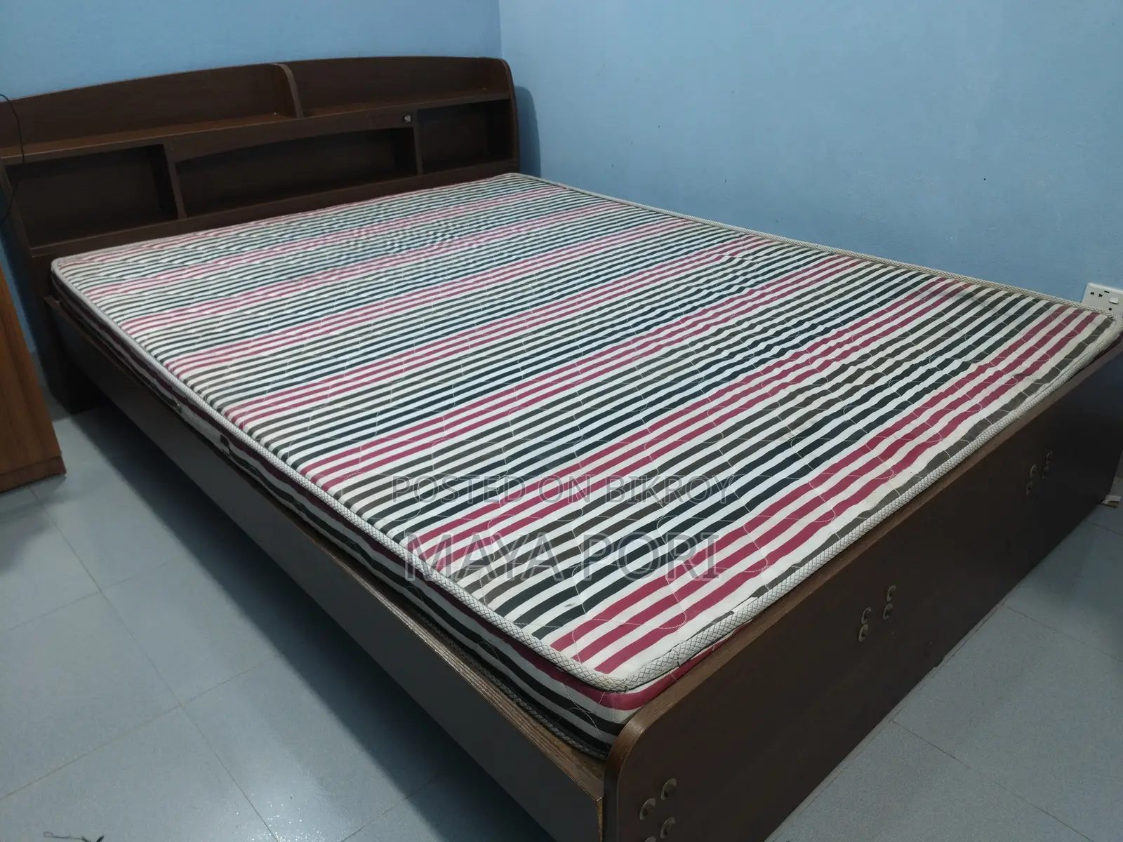 Regal Bed With Mattress