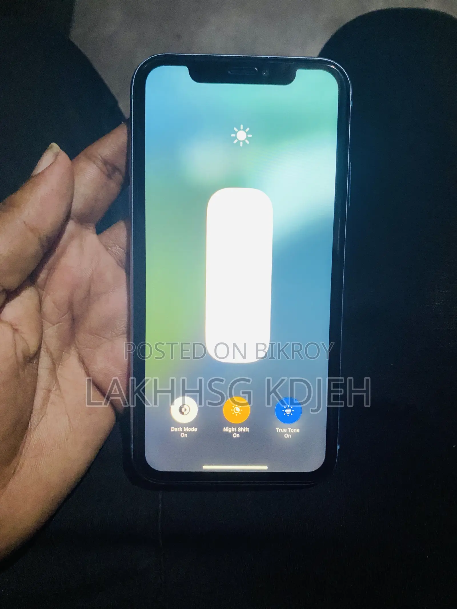 অ্যাপল আইফোন এক্সআর ৬৪ জিবি