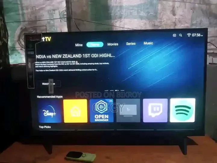 Solarvision 32" Smart Voice Control TV