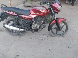 বাজাজ ডিসকভার ১০০ ২০১৬ রেড