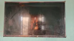 ওয়ালটন ৩২" এলইডি নন স্মার্ট টিভি (শুধু প্যানেল সমস্যা) অন্যান্য অংশ ভালো আছে