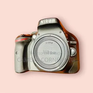 Nikon D5200 Body