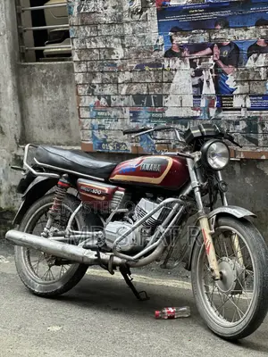 Yamaha 2000 Red