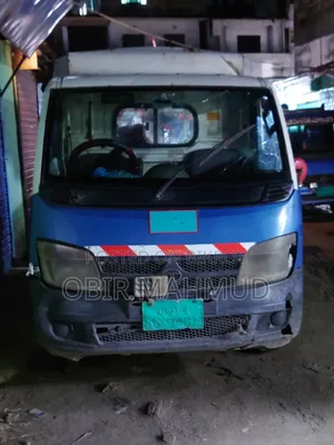 টাটা এেস ২০১৮ সাদা