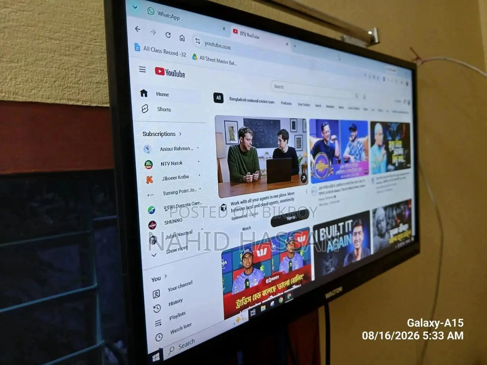 Walton 24" HD LED TV – Excellent Condition (Can Use as PC Monitor)