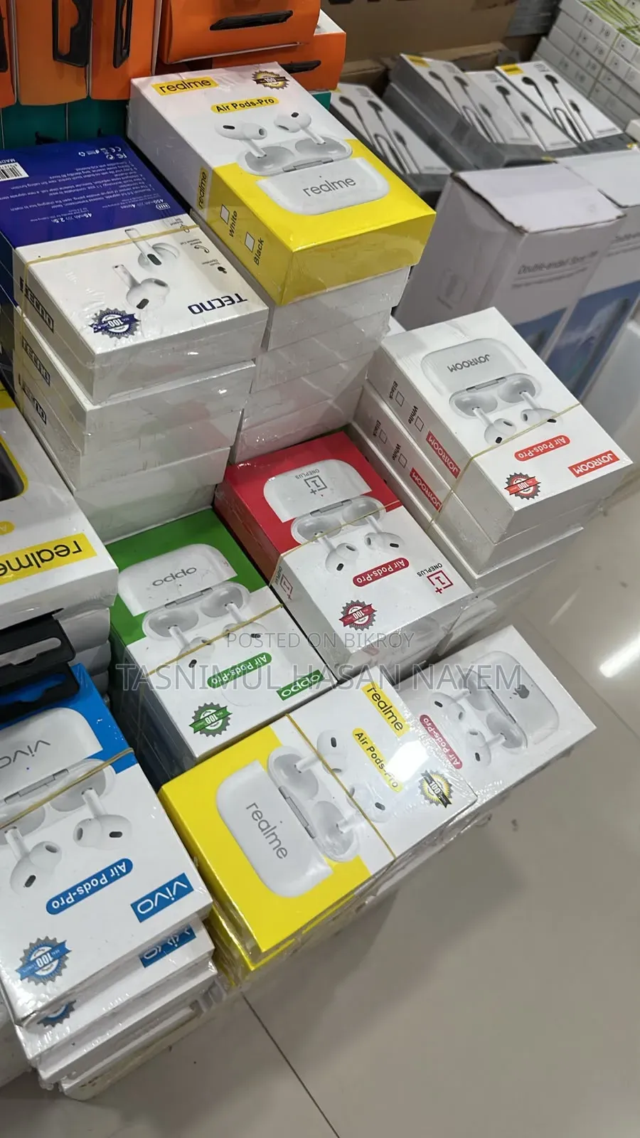 সেরা দামে এয়ারপডস প্রো