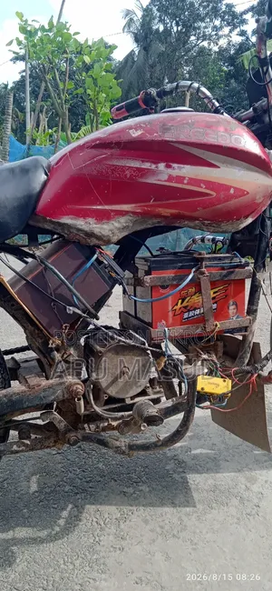হিরো হাঙ্ক ১৬০ ২০২৫ লাল