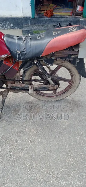 হিরো হাঙ্ক ১৬০ ২০২৫ লাল
