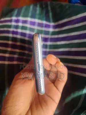 অ্যাপল আইফোন এক্স ৬৪ জিবি হোয়াইট