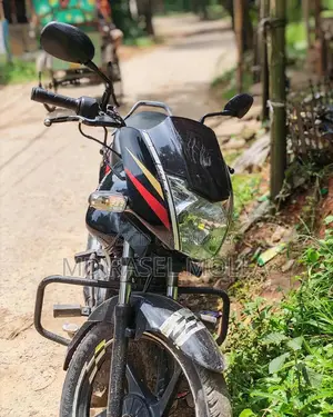 মাহিন্দ্রা সেঞ্চুরো ২০২০ ব্ল্যাক