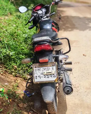মাহিন্দ্রা সেঞ্চুরো ২০২০ ব্ল্যাক