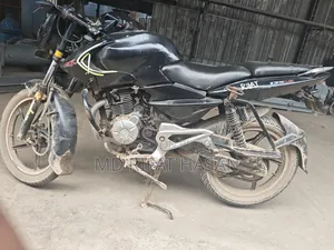 বাজাজ পালসার ১৩৫ এলএস ২০১২ ব্ল্যাক