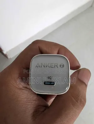 আঙ্কার জোলো ২০ডব্লিউ আইকিউ এডাপ্টার অরিজিনাল আঙ্কার লাইটনিং কেবলের সাথে