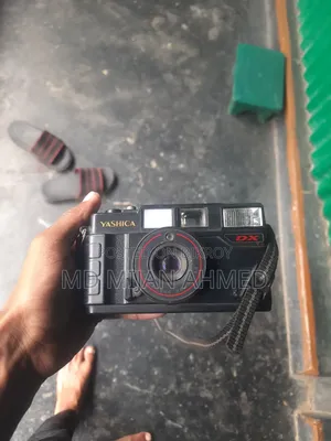 Yashica Mf-2 Camera Super Dx