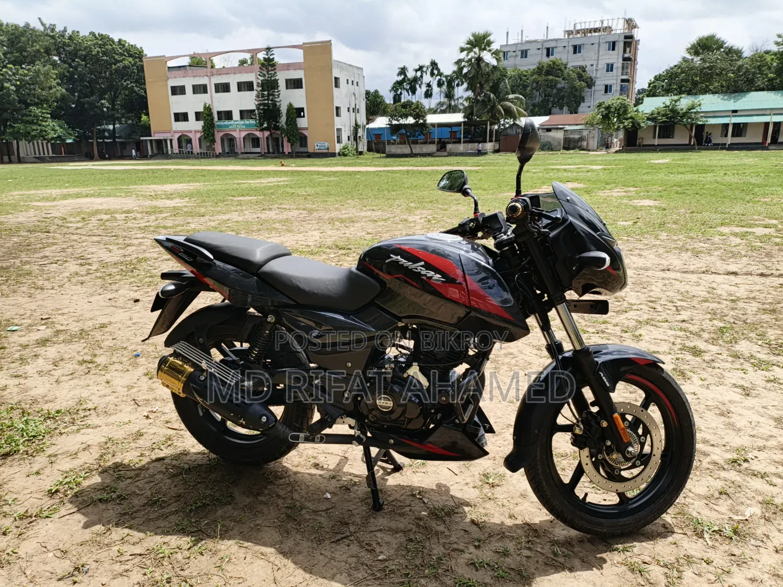 নিউ বাজাজ পালসার ১৫০ ২০২৫ ব্ল্যাক