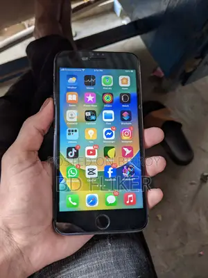 Apple iPhone 8 Plus 64 GB Black