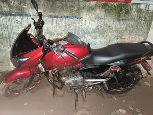 Bajaj Pulsar 150 2013 Red