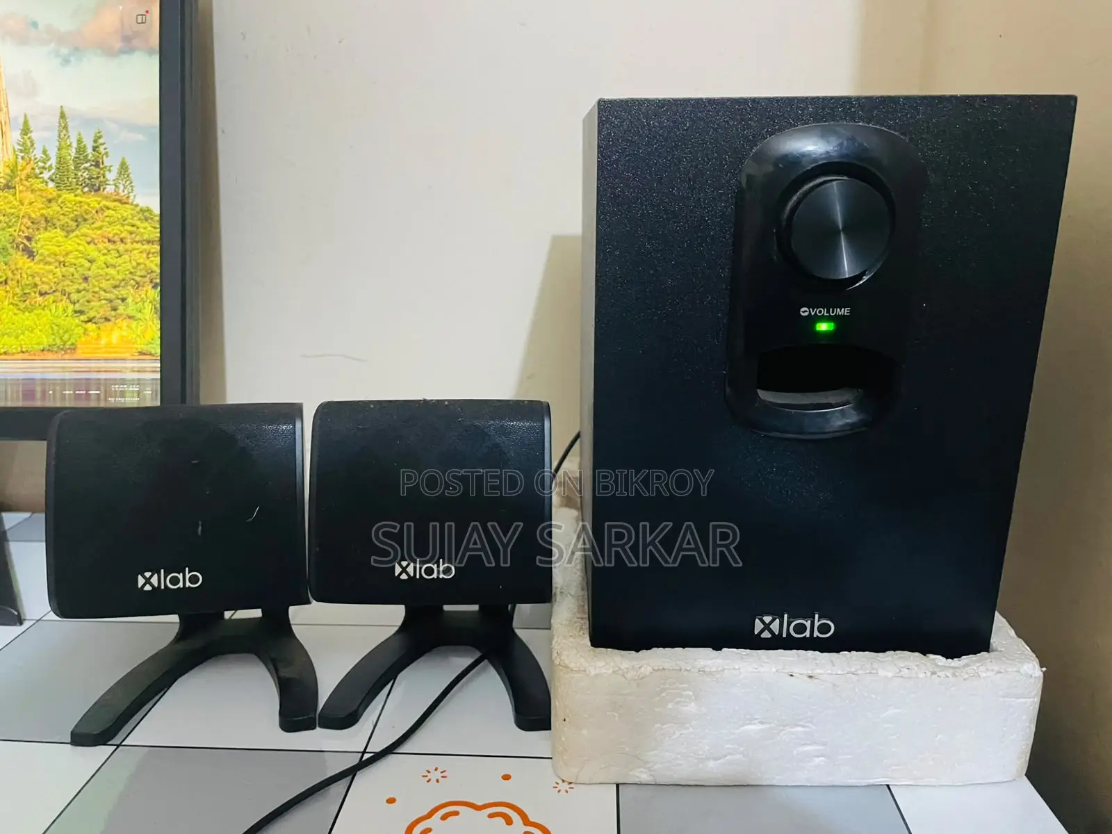 X-Lab M-208 2.1 Multimedia Speaker + Classic Monitor বিক্রি হবে