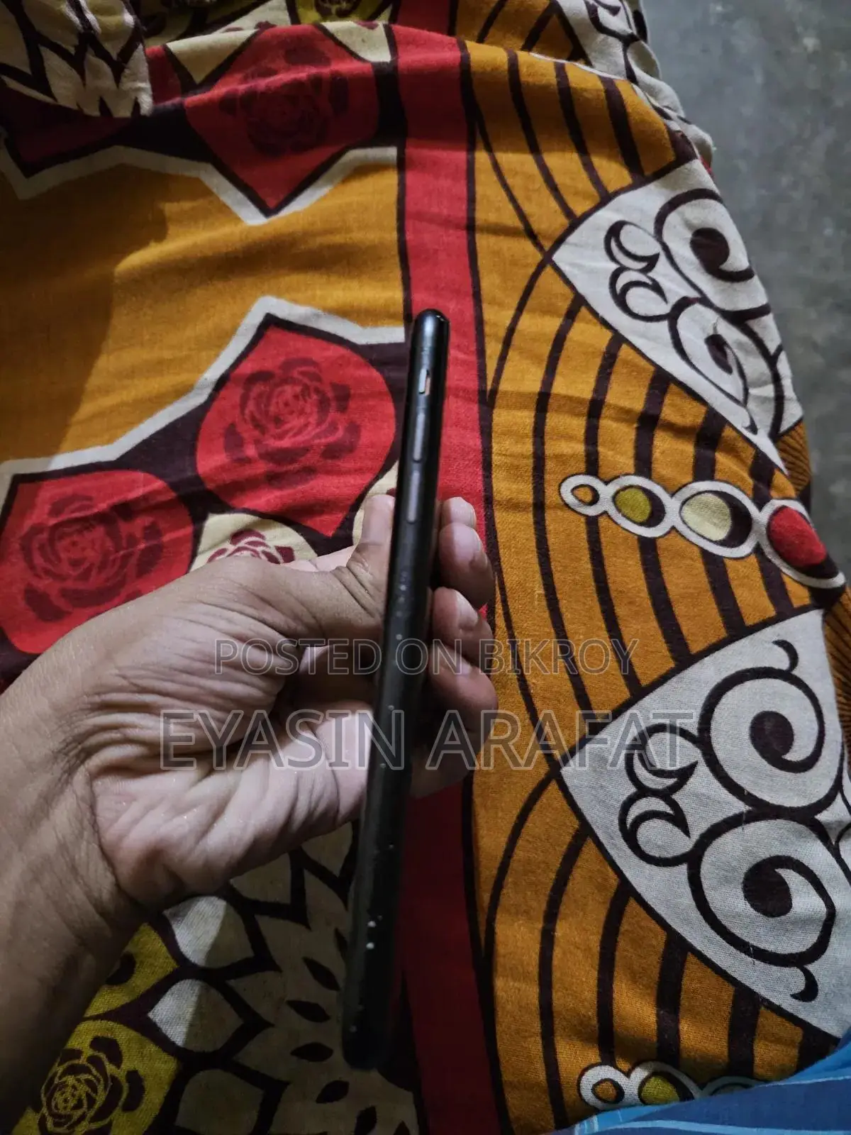 অ্যাপল আইফোন এক্সআর ১২৮ জিবি ব্ল্যাক