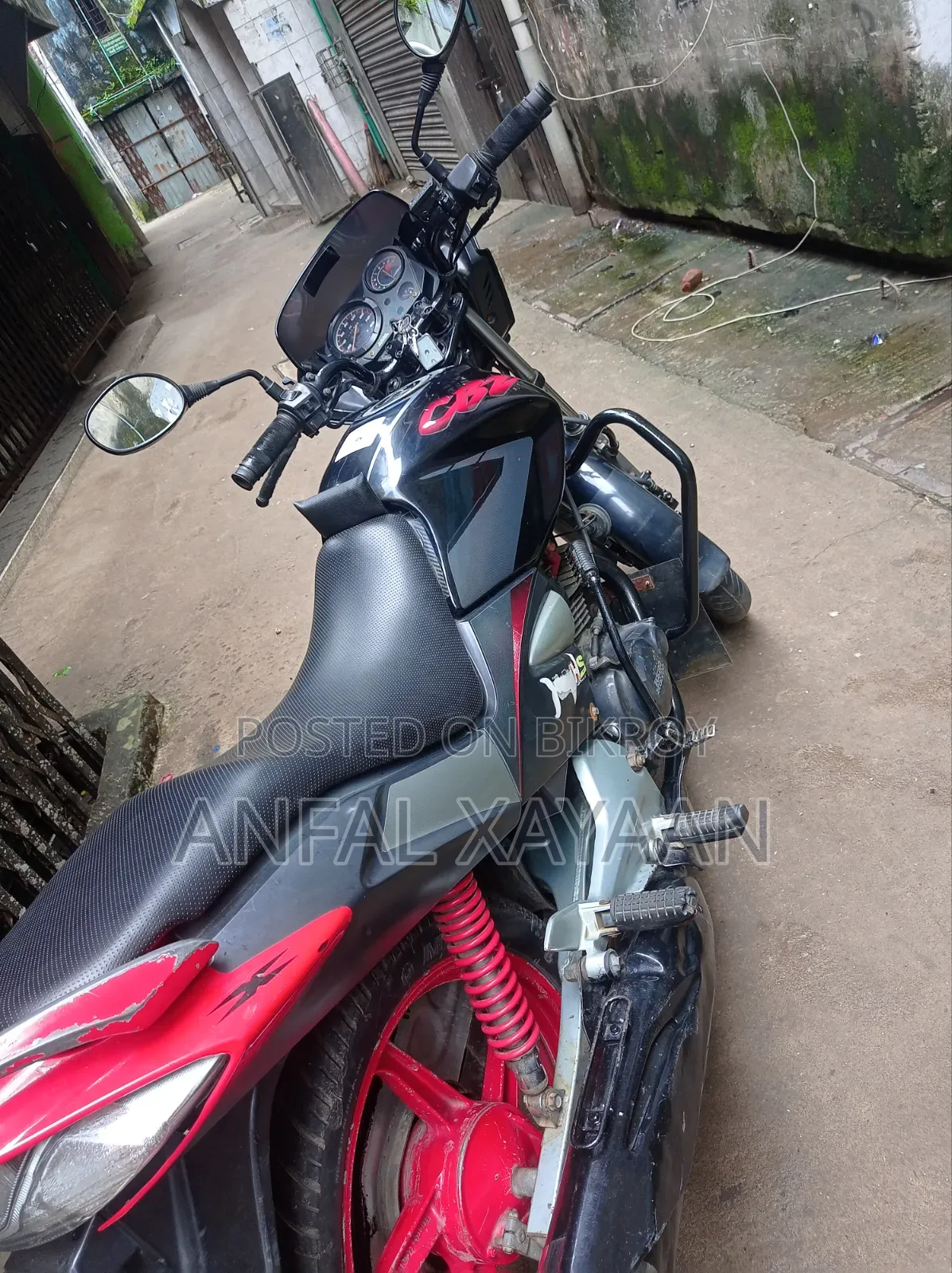 হিরো ২০১০ কালো
