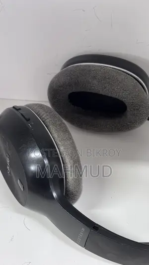 এডিফায়ার ৮০০বিটি হেডফোন