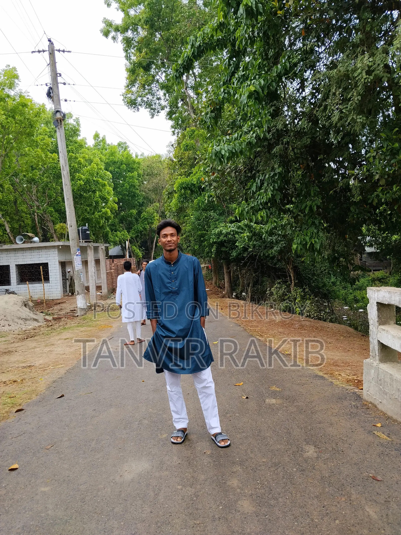পেজ ই মডারেটরের কাজ খুঁজছি