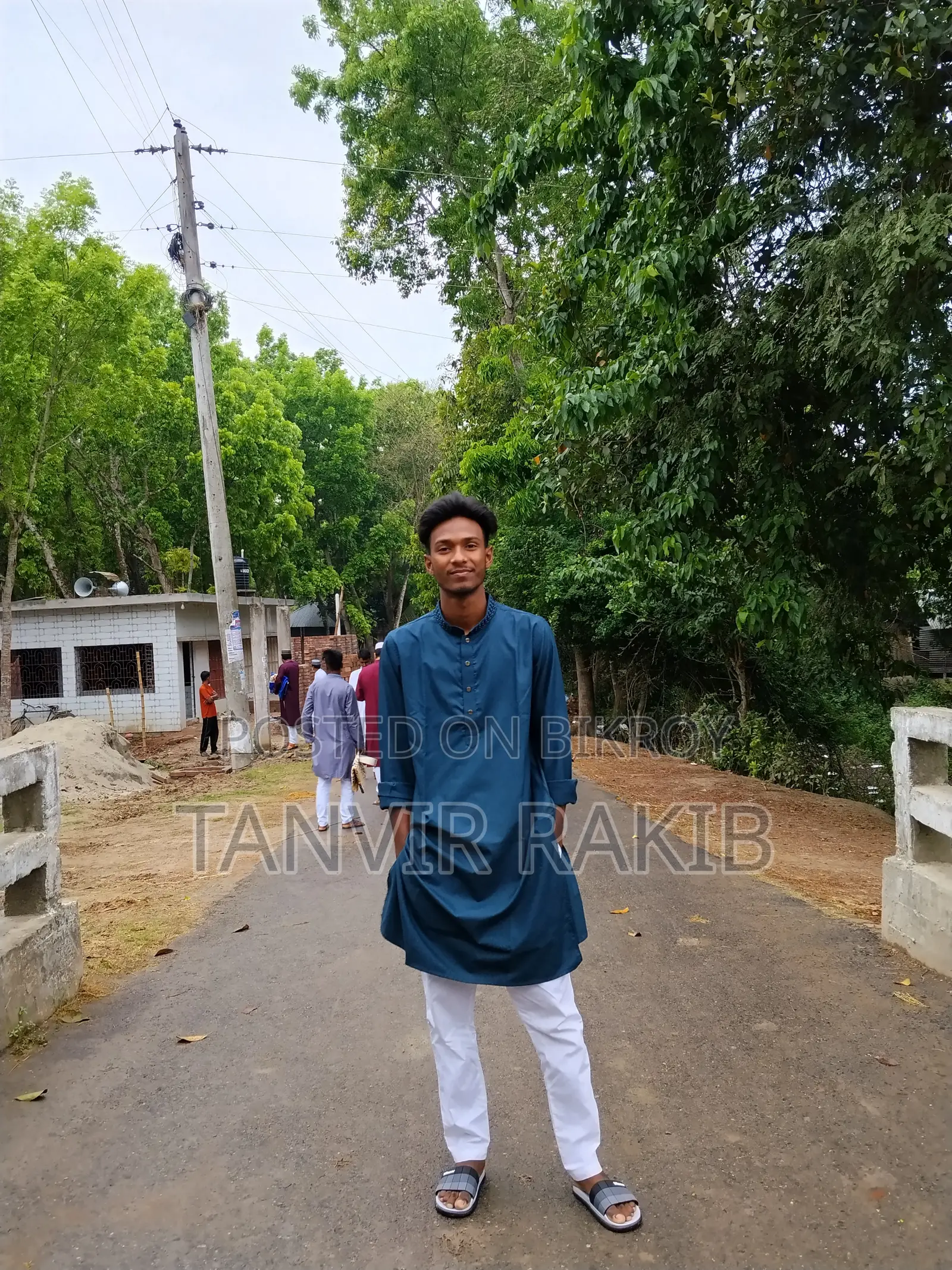 পেজ ই মডারেটরের কাজ খুঁজছি