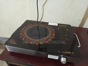 নতুনের মতো চমৎকার বৈদ্যুতিক চুলা।