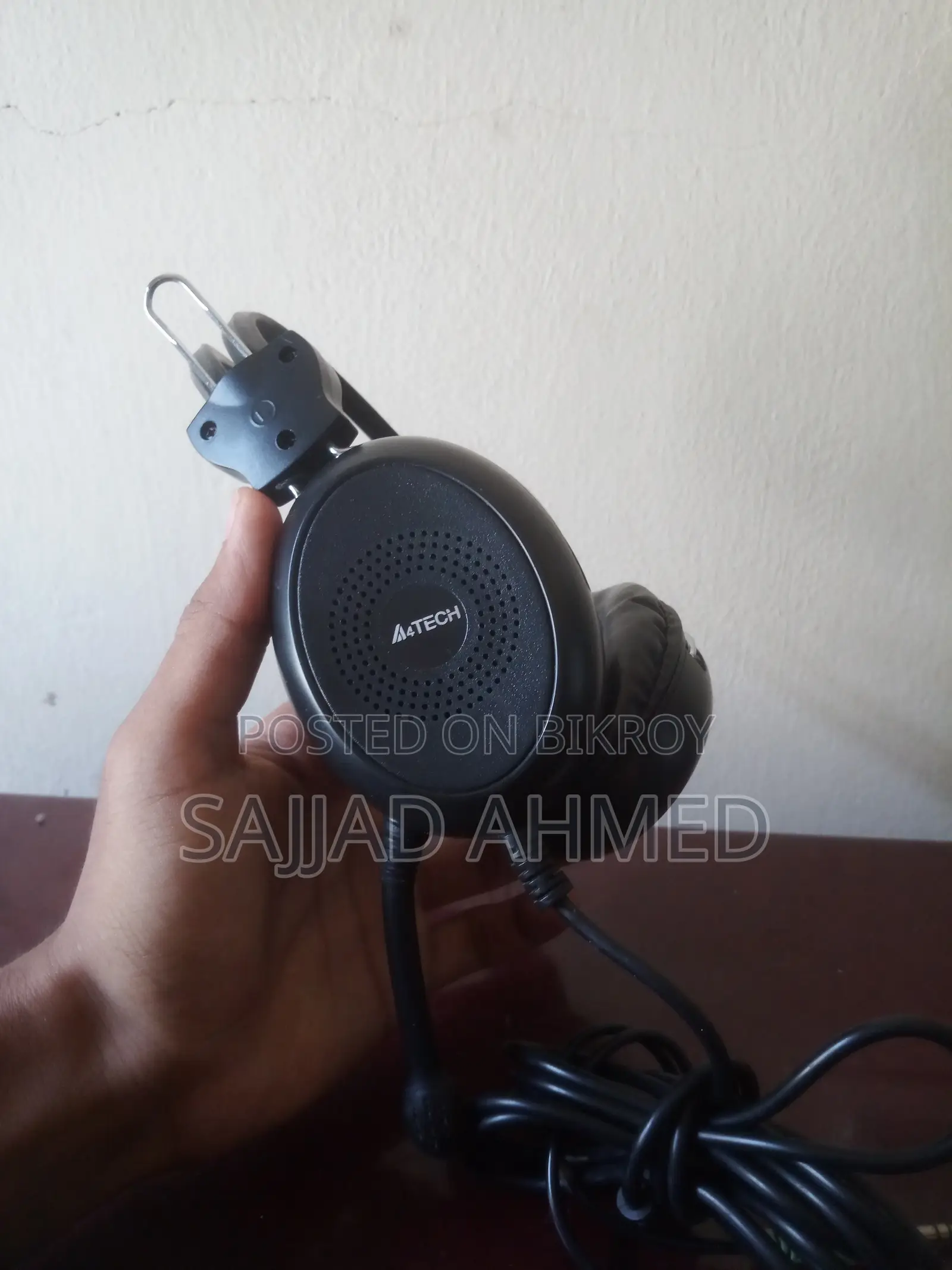 This is an unboxed headphone I want to sell.