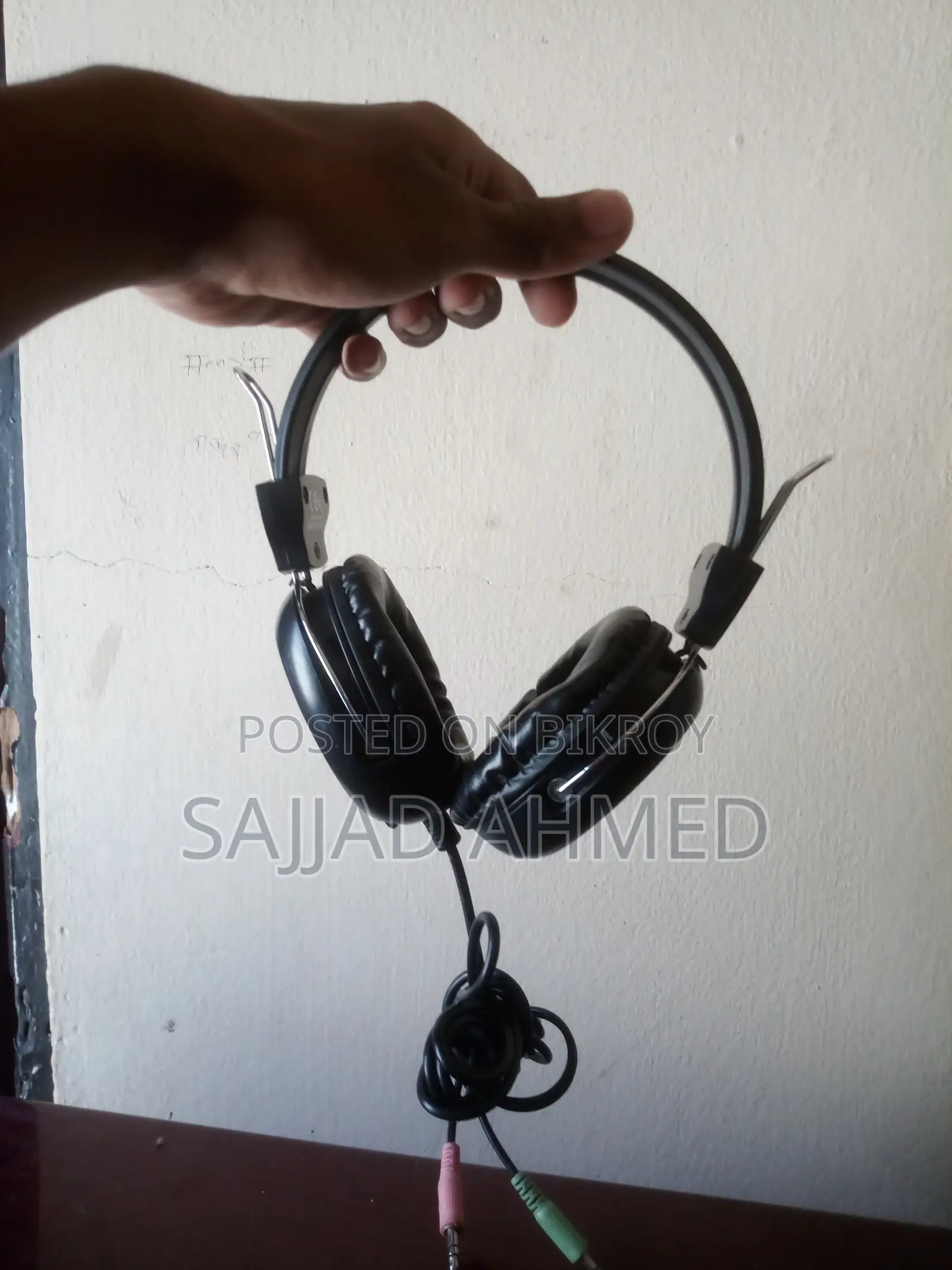 This is an unboxed headphone I want to sell.