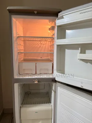 An Old but Fresh Walton Fridge Is Up for Sale