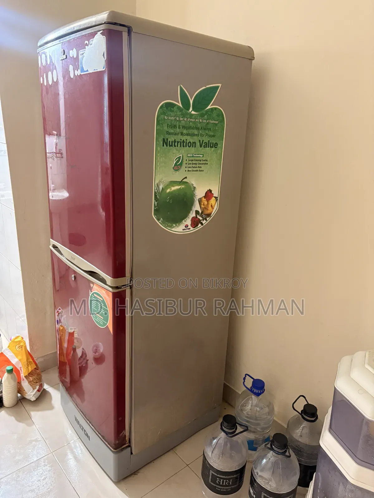 An Old but Fresh Walton Fridge Is Up for Sale