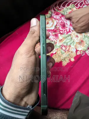 Apple iPhone 13 128 GB Green