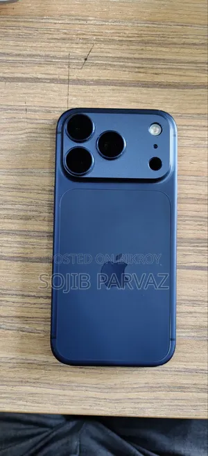 অ্যাপল আইফোন ১৭ প্রো ২৫৬ জিবি ব্লু