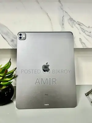 Apple iPad Pro 12.9 (2022) 128 GB Black