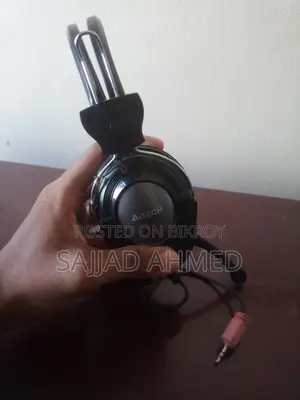 This headphone has no box, I want to sell it. There is an option to bargain