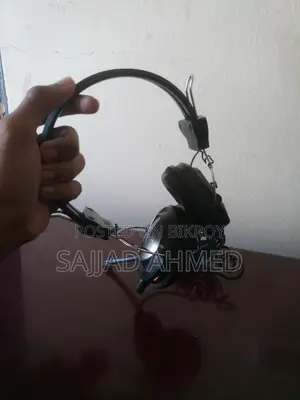 This headphone has no box, I want to sell it. There is an option to bargain