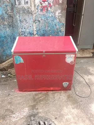 240 Liters Running Walton Company Deep Fridge for Sale.