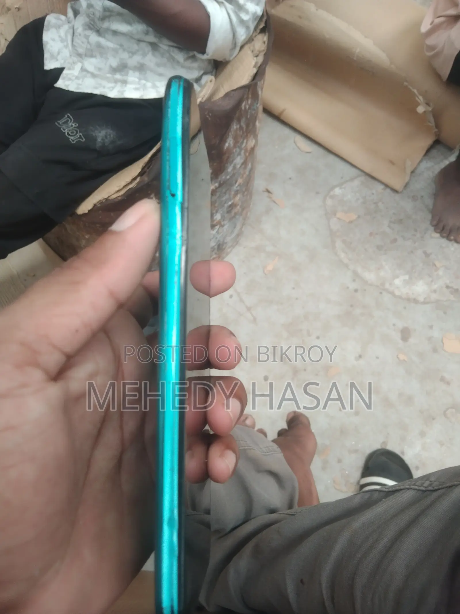 Symphony Z33 32 GB Green