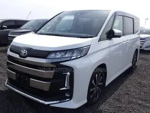 Toyota Voxy 2022 Pearl