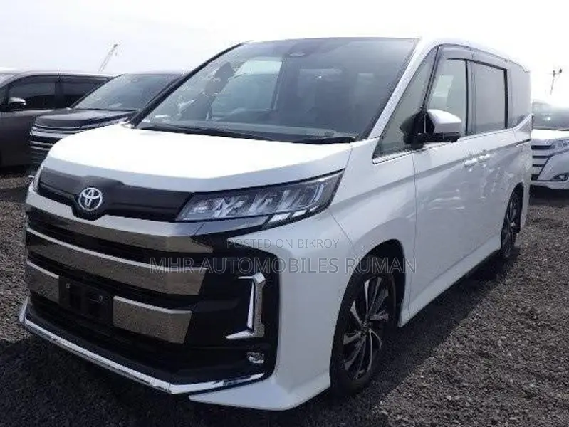 Toyota Voxy 2022 Pearl