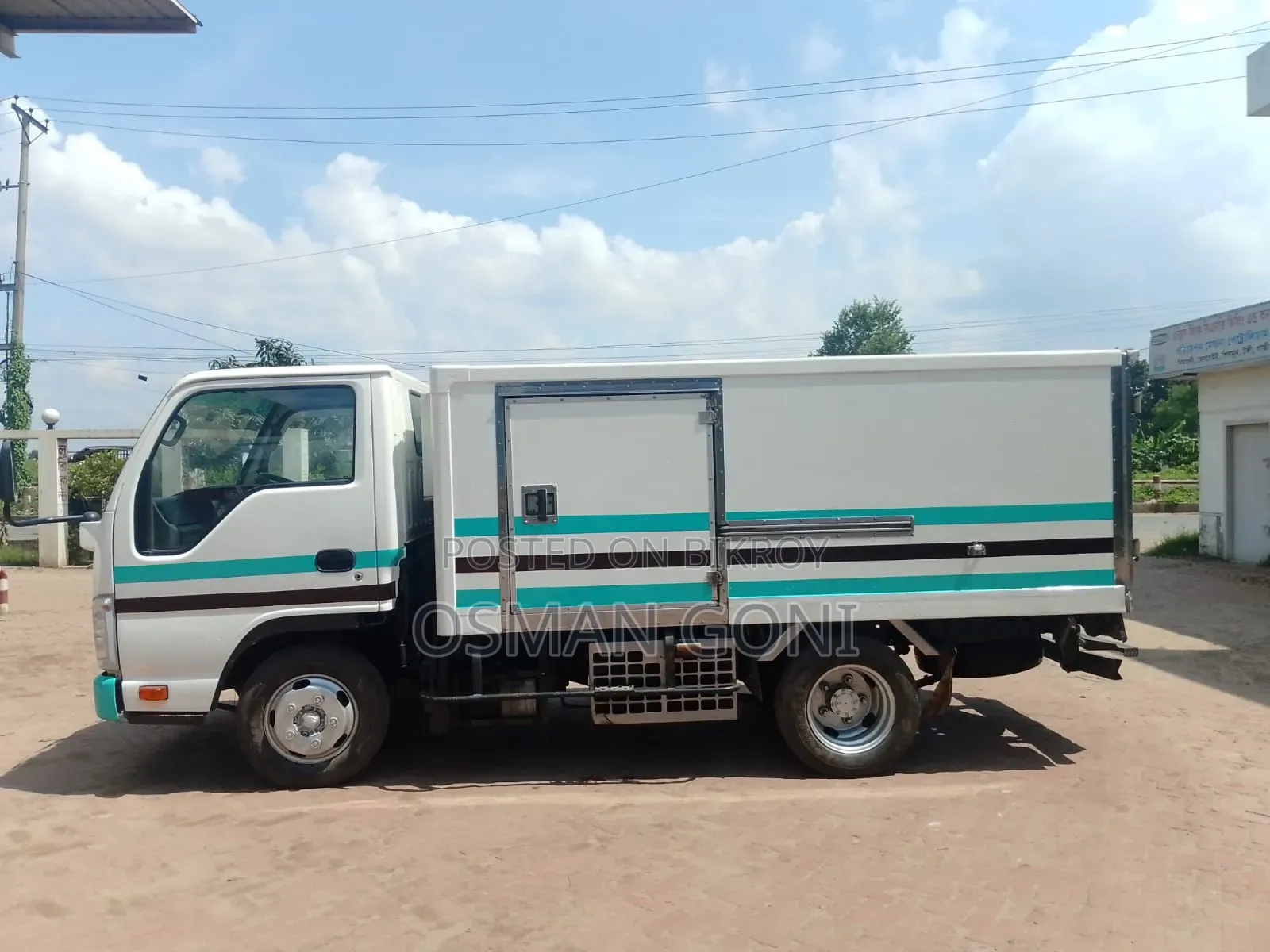 Isuzu Freezer Van